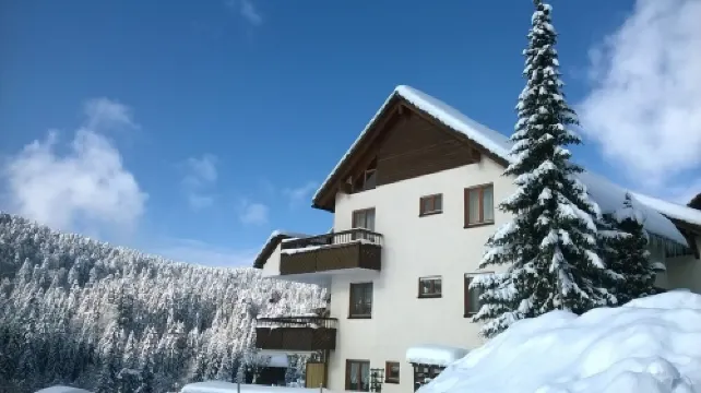 Schöne, große, barrierefreie Ferienwohnung, ruhig, idyllisch, familienfreundlich Hotels in Todtmoos