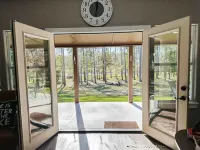 Pines by the Lake 賈斯珀縣酒店