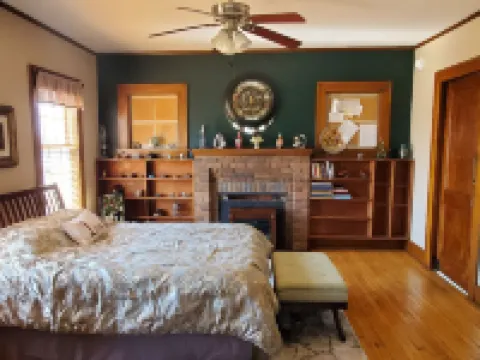 This big old charming house Viroqua Hotel di Viroqua