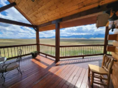 Magnificent Cabin Views of Sangre de Cristo Mountain Range & Wet Mountain Valley