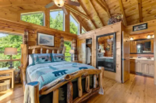 🌄Sleeps up to 16 🌄 Pristine Mountain Views from Downtown Helen ⛰️