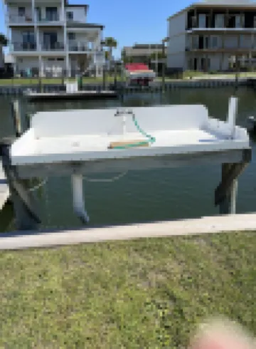 Cozy 2-Bedroom Cottage Near Triple S Marina