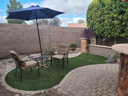 We invite you to our Casa in the Sonoran Desert, nestled in San Tan Valley. Отели рядом с достопримечательностью «Уисперинг Уинд»