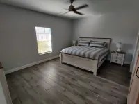 3 blocks from Downtown Atlantic Ave - 1 mile to Beach - Safe area - balcony