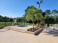 Perfect family two story Villa 8 near SeaWorld