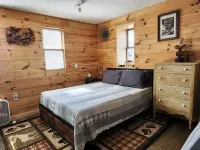 MINUTES FROM HOCKING HILLS, ZALESKI STATE FOREST, VINTON COUNTY, LAKE HOPE!