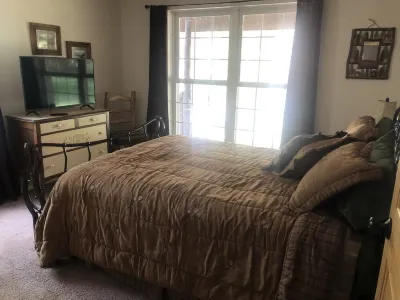Cozy 3Bed 2Bath Cabin - Lodge / Snowmobile / UTV Rental Nearby