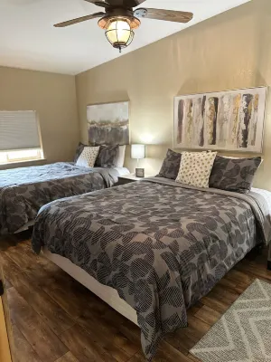 Valley View Retreat - Spacious, beautiful home near river - perfect for families