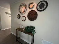 Cozy 3 BR + screened porch & FP