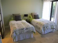 Premier Oceanview End Unit ...Total A/C... Private Locationfree Late Check Out