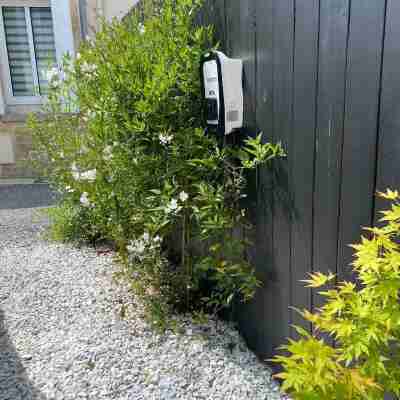 Maison Avec Piscine Proche du Parc Bordelais Hotel Exterior