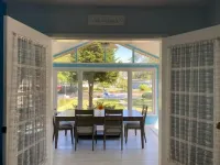 Perfect lakehouse getaway