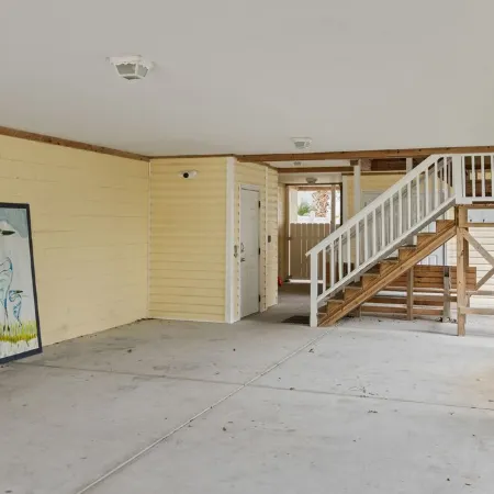 Private 5 Bed, 4.5 Bath w/ Elevator & Pool. Steps to the Beach & Close to Pier.