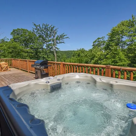 6BR New Build, Hot Tub, Fire Pit, Mtn. Views