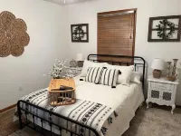 Sunset Getaway Hotels in Laclede County