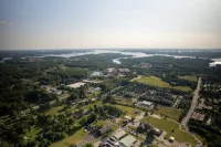 Lake Norman Townhome 2 Master BRs + Parking Hotel a Mooresville