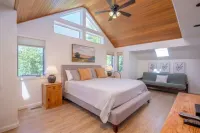 10 Sharc/Basketball ct/AC/Private Hot Tub+Bikes +Snow Sleds