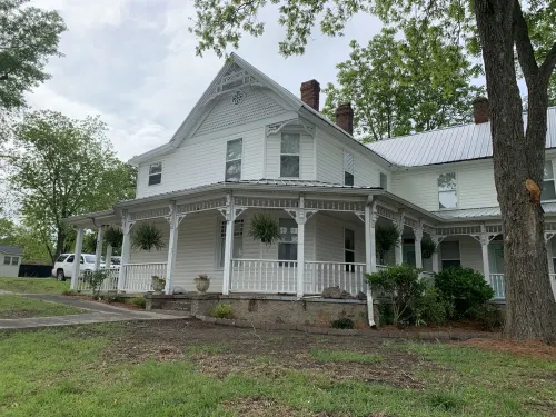 Large Private Room & Bathroom