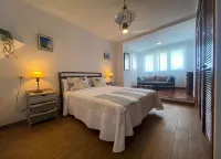 Spectacular individual Villa in private urbanization with pool and beach