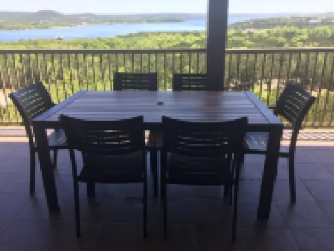 Spacious Hollows Villa over Looking  Lake Travis! Spring Break Available.