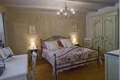 Calm and comfort for 5 people + 1 Baby in a Mas in Provence Var Ouest E-Bike附近的飯店