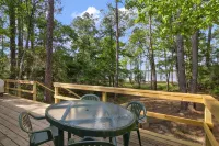 Water front Cabin on Lake Sam Rayburn with water access/views