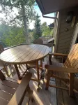 Cozy 2 bd/2 ba Condo w/ dual decks minutes from town & slopes!