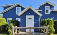 Cozy one bedroom cottage on the edge of town. Close to trails and lakes.
