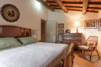 Exclusive Farmhouse with Pool in Large Green Park - 4/9 Guests