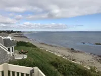 Oceanfront Villa, A/C, Cable TV, Free WiFi, 2 Decks, Outdoor Grill, Pet-Friendly