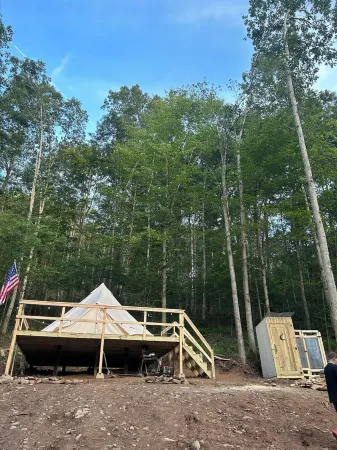 Private Yurt nestled in the heart of the country. Relaxation awaits you!