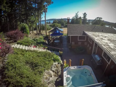 Cedar Orchard Cabin.