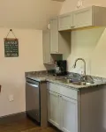 The Upper East Side Shed - Norris Lake & Mountain Rental