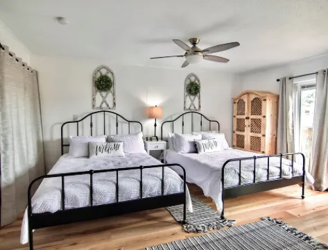 ~Sunrise Haven~near the slopes! Majestic sunrises and comfort awaits!