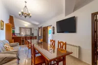 House Ludima in Fuentes de Andalucia, 40 min from Sevilla and 50 min of Cordoba Hotels in Comarca de Ecija