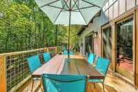 Spacious "Design Lodge" In Woods - Bushkill
