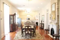 NEAR FRENCH QUARTER, 4 or 8  King beds, Sleeps 8 - 16 - safest area