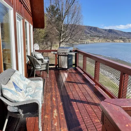 Beautiful Homer Beachside Cabins with room to park your boat