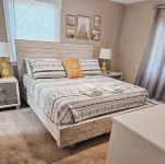 Updated, Corolla Home; 5 mins to Beach, Heated Pool, 2 Hot Tubs, Game Room
