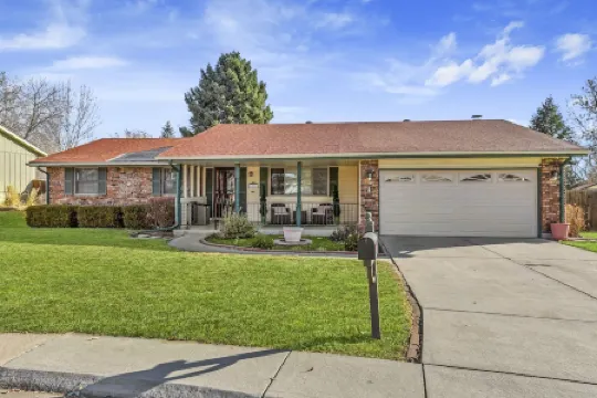 ᨒFIREHAUSᨒHotTubᨒCinemaᨒBBQᨒBadmintonᨒGames