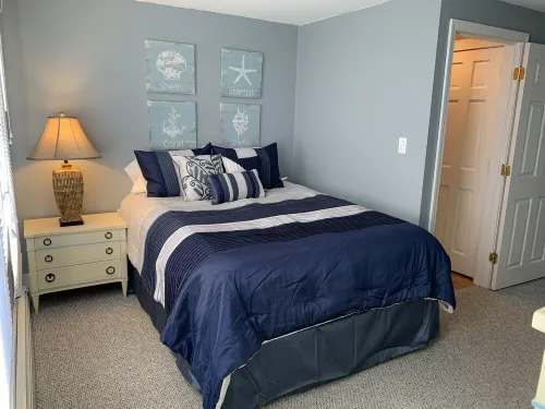 Single Level Home - Steps to Downtown Gloucester & A/C throughout