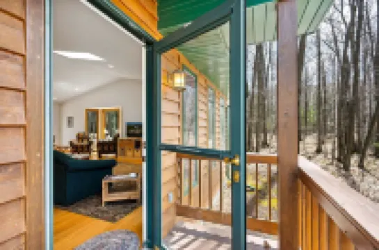 Cozy Cottage in the Woods