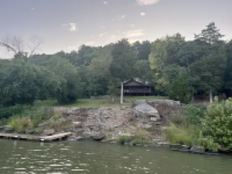 Derby Time Riverside Cabin