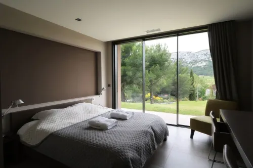 Large contemporary villa with swimming pool