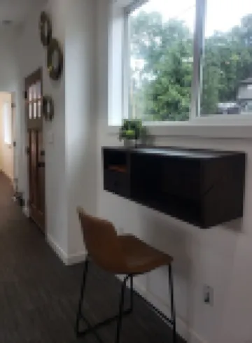 Downtown Stay at the Blue Tiny Twin