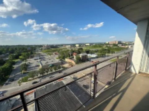 2B-2B centrally located in Omaha with skyline balcony views.