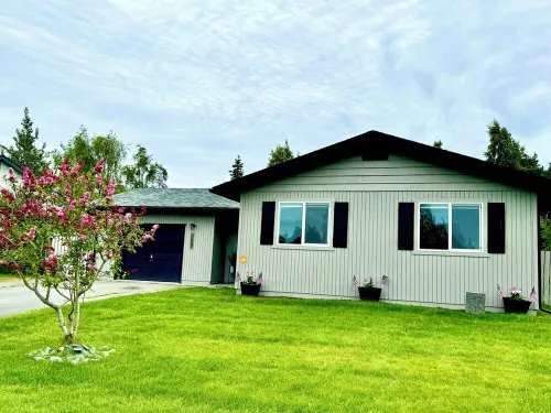 Entire home remodeled & 1 mile to Kenai River & 1/2 block to Peninsula Hospital
