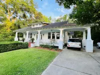 1926 Guest Cottage at River Landing Hotels in Covington