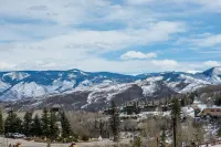Ski in- ski out  3bd 2ba Modern Contemporary At Capitol Peak Base Village