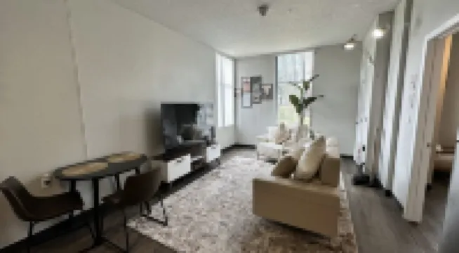 Boho Loft / Skyline View / Walk to Arena Events